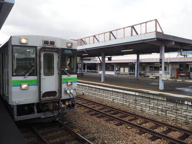 接続の列車が遅れているというので、しばし記念撮影。<br />富良野駅にもドラマのシーンがあるのですが、それを思い起こさせるような情景は見つけられませんでした。もう20年以上も前の事だしね。