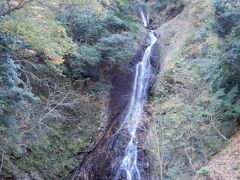 新石小屋橋の手前に有った
14:10 大沢の滝