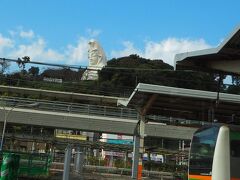 大船駅では車内から大船観音さまにご挨拶。