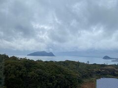 お宿から大島や地島が見えました