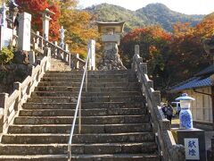 陶山神社へ