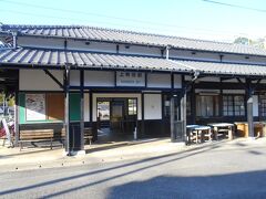 上有田駅から武雄温泉駅へ、乗車券は駅前の原田商店で購入