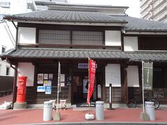 その後また櫛田表参道に戻り、博多町家ふるさと館に入りました。