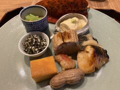 ランチは友人と待ち合わせてミシュラン掲載のお店　おが和へ。
前菜は豪華だったけど