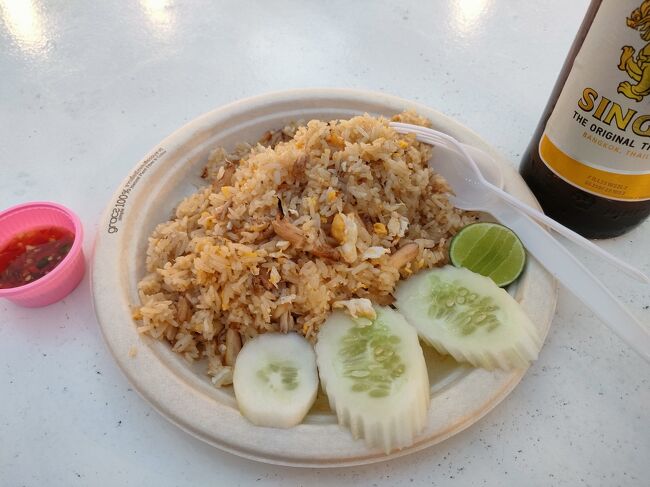 カオパットプー250バーツだったかな。<br /><br />こちらはちょっと残念でした。<br />味もそうなんですが、蟹の身食べてるというより、普通は予め取って炒めるはずの腱がそのまま入ってるし、その身自体少ないし、失敗だー！<br /><br />そんなこともありますよ、晴れ男。