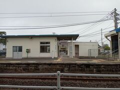 最寄り駅である「泉崎駅」、無人駅です。同じ時間帯に電車に乗る方は誰もおりませんでした。