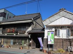 七ツ梅酒造跡は、元禄7年(1694年）に近江商人の田中藤左衛門が創業した酒造ですが2004年に廃業しました。
見学は迷惑にならないように自由にして良いとのこと。

