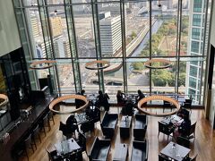 お昼は汐留のザ ロイヤルパークホテル アイコニックの25階に入っている大志満。このホテル初めて来た。吹き抜けのロビーが開放感。

https://tabelog.com/tokyo/A1301/A130103/13228467/