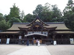 まずは大神神社参拝