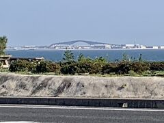　松江から境港へ。

中海から境港の急勾配で有名な江島大橋が見えた
