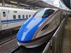 東京駅10:16発とき315号に乗車。
上越新幹線は今月開業40周年を迎えました。