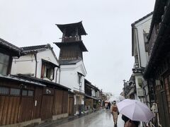 江戸時代に建造された貴重な鐘つき堂。着物を着て歩いている観光客もいました。川越には２時間ほど滞在しましたが、身近にこんな観光地があったのだと再発見し次の目的地へ向かいました。