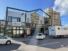 ＜はこだて海鮮市場 本店＞

ベイエリアへ。