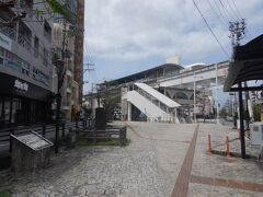 第一牧志公設市場から美栄橋駅歩く。