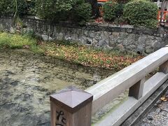 「辰巳橋」ここは有名なスポットなので、そこそこ人はいます。
でも、桜の時期では無いので、写真を写されたら立ち去ります＾＾