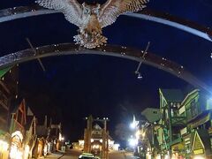 到着しました。まだ午後5時前ですが、歩いている人の姿はほとんどありません。