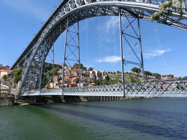 下から見るのも壮大です。