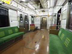 以前は東京の山手線で活躍していた電車。
ふっかふかのシートが懐かしい。