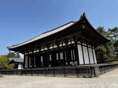 興福寺は言うまでもなく藤原氏の氏寺。
それだけに数多くの仏像などの文化財を保持しており、国宝は20件を越えるそうだ。