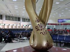 で、着いた。
わずか１時間のフライトなので、あっというまでした。
成田から機内で３試合半もサッカー観てたから、疲れて離陸も着陸も記憶にない(笑)