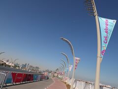 さて私はというとスタジアム974をあとにして、Qatar Cornicheという海沿いのプロムナードを歩いてます。