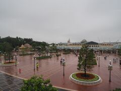 ディズニーランドステーション駅到着。
雨は上がりました。