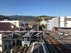 その跨線橋から、乗って来た電車をお見送り。
