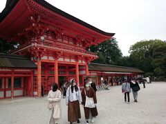 徒歩で宿泊ホテルへ向かう途中に下鴨神社へ