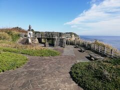 八幡岬公園の一番 南側 展望台があります
ここから見る海の眺めはやはり何とも言えない