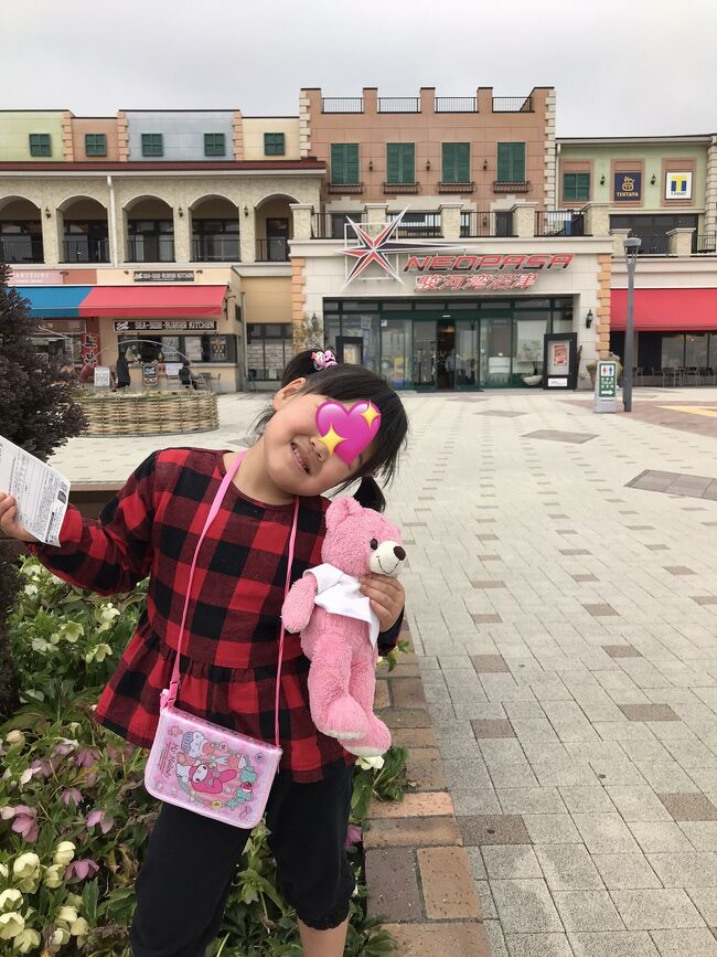 駿河沼津SA。異国情緒あふれる港町風。テンション上がります。