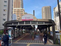 早稲田停留場から、都電に乗ります。