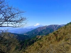 あ～、富士山！　思った以上に大きい！！
10：40頃、富士見台に到着しました。