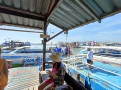なのでいきなりボート乗り場。
写真取る余裕というか気分になれなかった晴れ男。