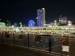 神戸の夜景といったらMOSAICの観覧車は欠かせない。