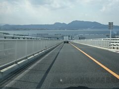 前日は隠岐に泊まり、午前に本土島根県に戻ってきた
江島大橋