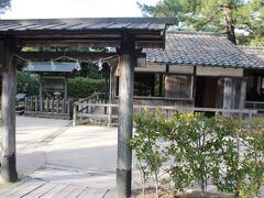 帰路、萩に来たからは素通りもできないと、松下村塾に再訪します。宿の至近です。
