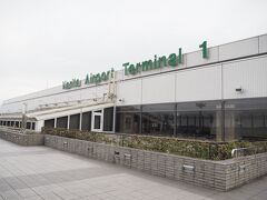 国際線が見られる成田空港の第一ターミナル展望デッキへ