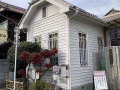 1898年創業の亀齢酒造にも大正期の洋館が残されています。