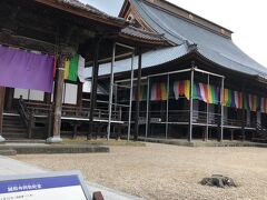 鯖江市街地の大きなお寺です。