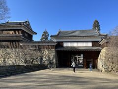 真田昌幸、真田幸村が好きなので、上田城へ。

築城したのは真田昌幸。
日本100名城の1つ。
