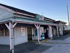 いつものように野崎駅で降ろしてもらいます。