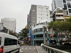 宿泊した53ホテル
ホテルの左手道路の反対側が宮原眼科です。