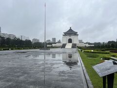 中正記念公園は人もまばらでした