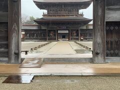 氷見駅～高岡駅
高岡駅から徒歩15分　国宝瑞龍寺