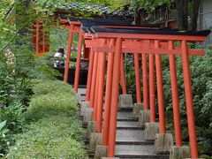 では、この階段を登って、金澤神社に行ってみましょう。