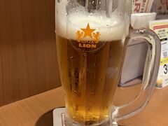 京都駅近くにある銀座ライオンで、娘は夕食、主人は軽くビールを…
(お腹いっぱいと言いながら、ビールが入るんです笑)