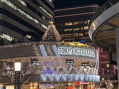 東京交通会館もクリスマスの装い。

*表紙