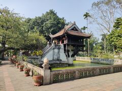 一柱寺
昔は木材の柱だったそうですが今はコンクリート
日本で言う伊勢神宮的なものだそうです。
安倍総理も祈願したとのことでした。