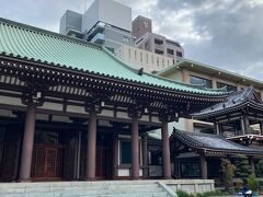 『東長寺』
木造座像の中で日本最大級の大仏があるそう。
最大級という言葉に惹かれて行ってみました。
あとで調べたら、昭和63年に彫刻始めたのて新しい大仏ですね。（写真撮影不可でした）

大仏の台座内に、地獄・極楽めぐりがあり中に入ることが出来ます。
入ると地獄絵巻がありちょっと怖い雰囲気。
そして真っ暗なゾーンになり、手すりを頼りに歩きます。
真っ暗で音も無いから　ただ怖いだけでした。