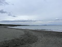 不意に海に行きたくなったので海に向かいました。茅ヶ崎のサザンビーチです。海老名SAからは車で約1時間でした。